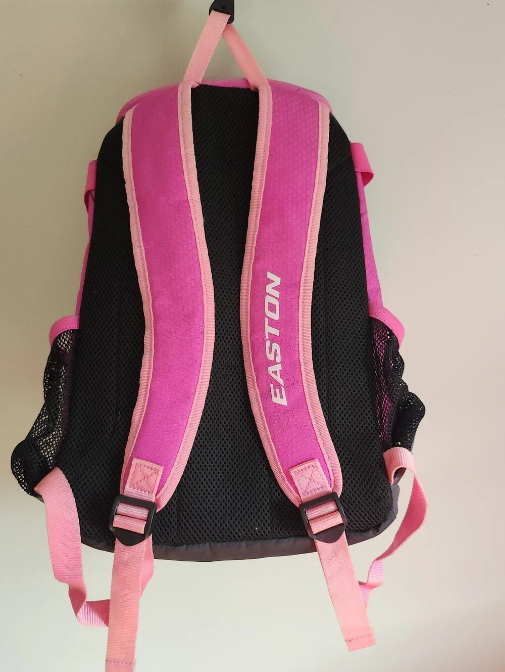 EASTON Youth Hot Pink Game Ready 15'' Backpack Bag Softball/Baseball/Sports GUC